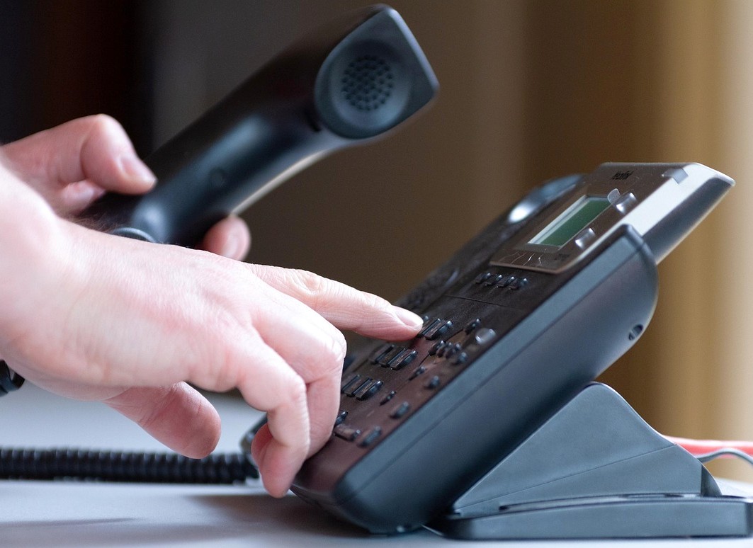 Call forwarding: A business guide on how to forward calls